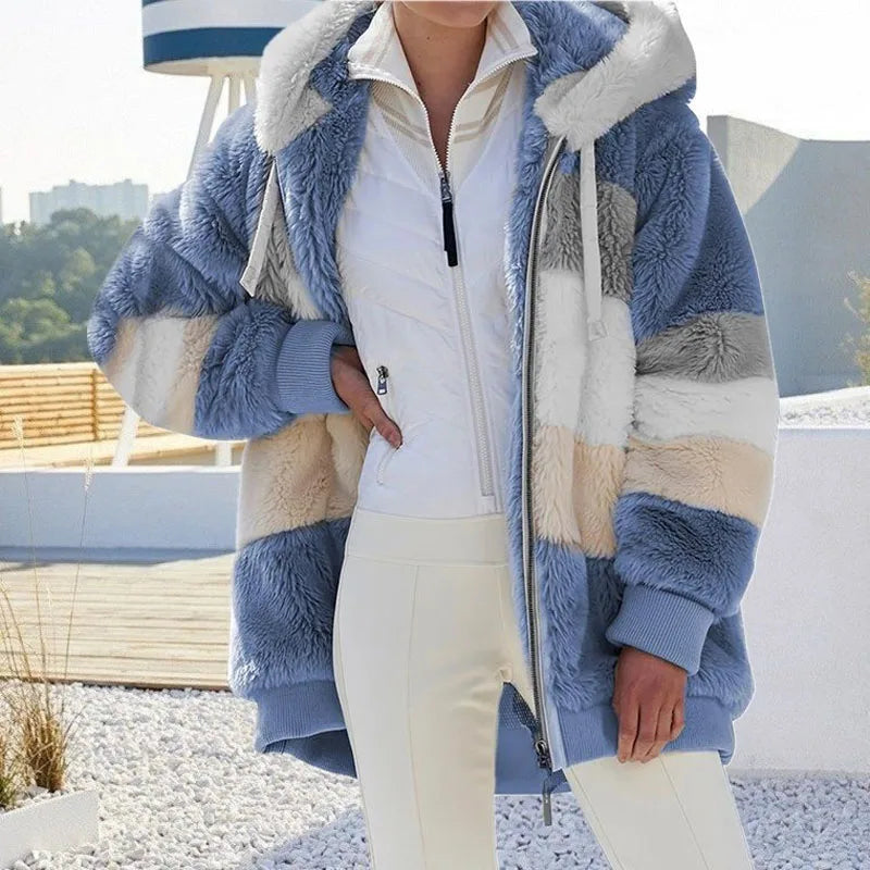 Manteau à capuche effet fourrure femme