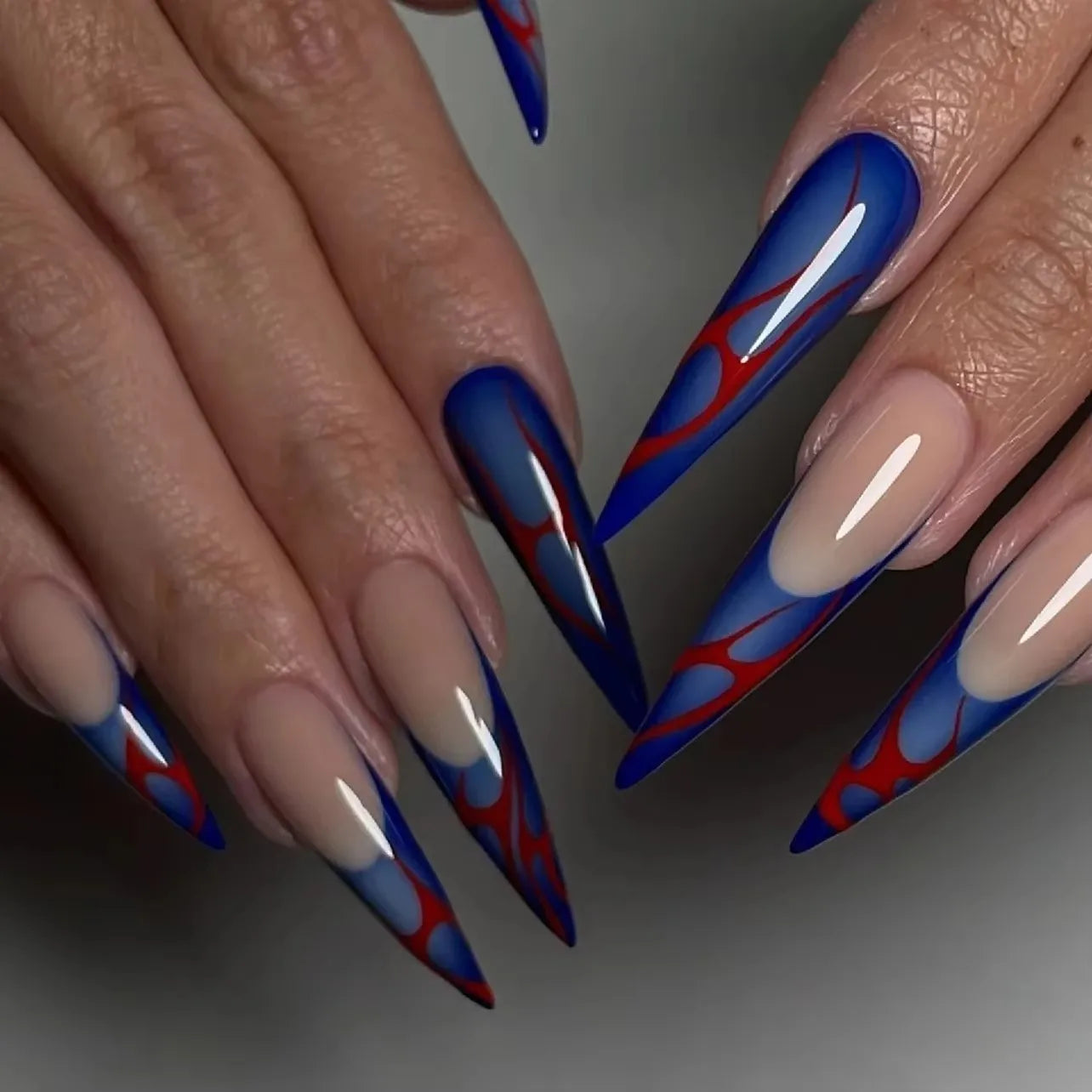 Faux ongles à presser style gothique sombre, avec motifs artistiques, polices anglaises, cœurs et chiffres, longs et pointus, pour manucure