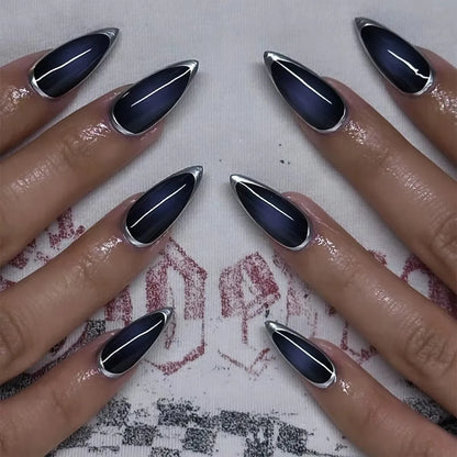 Faux ongles à presser style gothique sombre, avec motifs artistiques, polices anglaises, cœurs et chiffres, longs et pointus, pour manucure