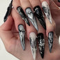 Faux ongles à presser style gothique sombre, avec motifs artistiques, polices anglaises, cœurs et chiffres, longs et pointus, pour manucure