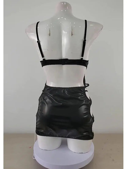 Mini Robe Faux Cuir Col V Profond – Détail Anneau Métal & Dos Nu