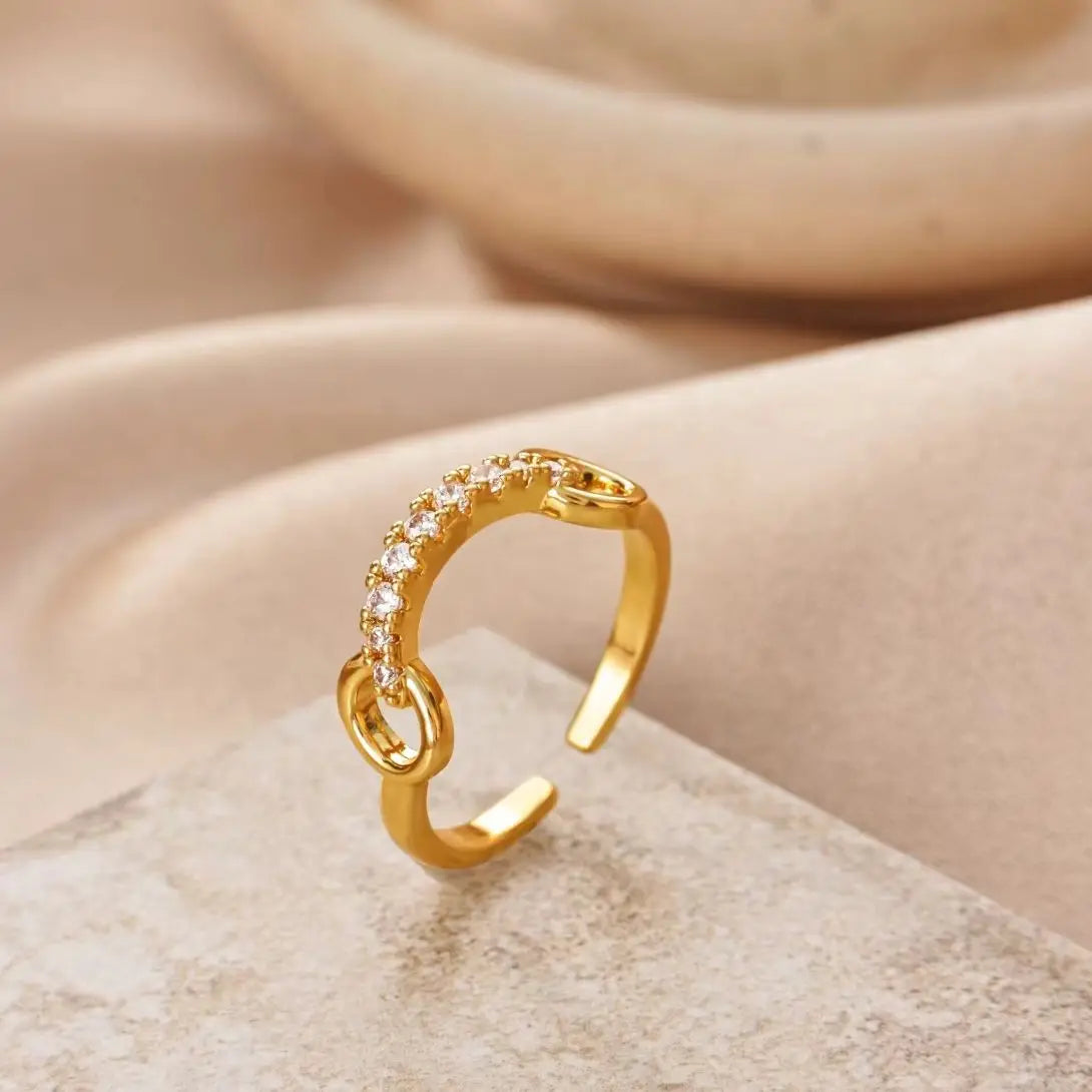 Bague ajustable géométrique en zircon – Plaqué or 18 carats