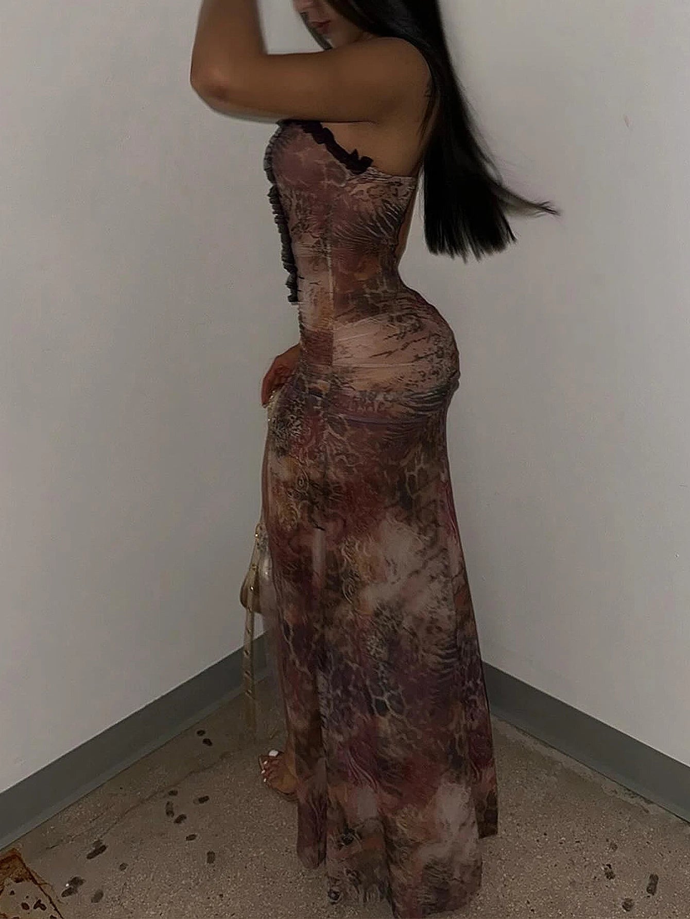 Robe Maxi en Dentelle Transparente – Élégante & Sexy